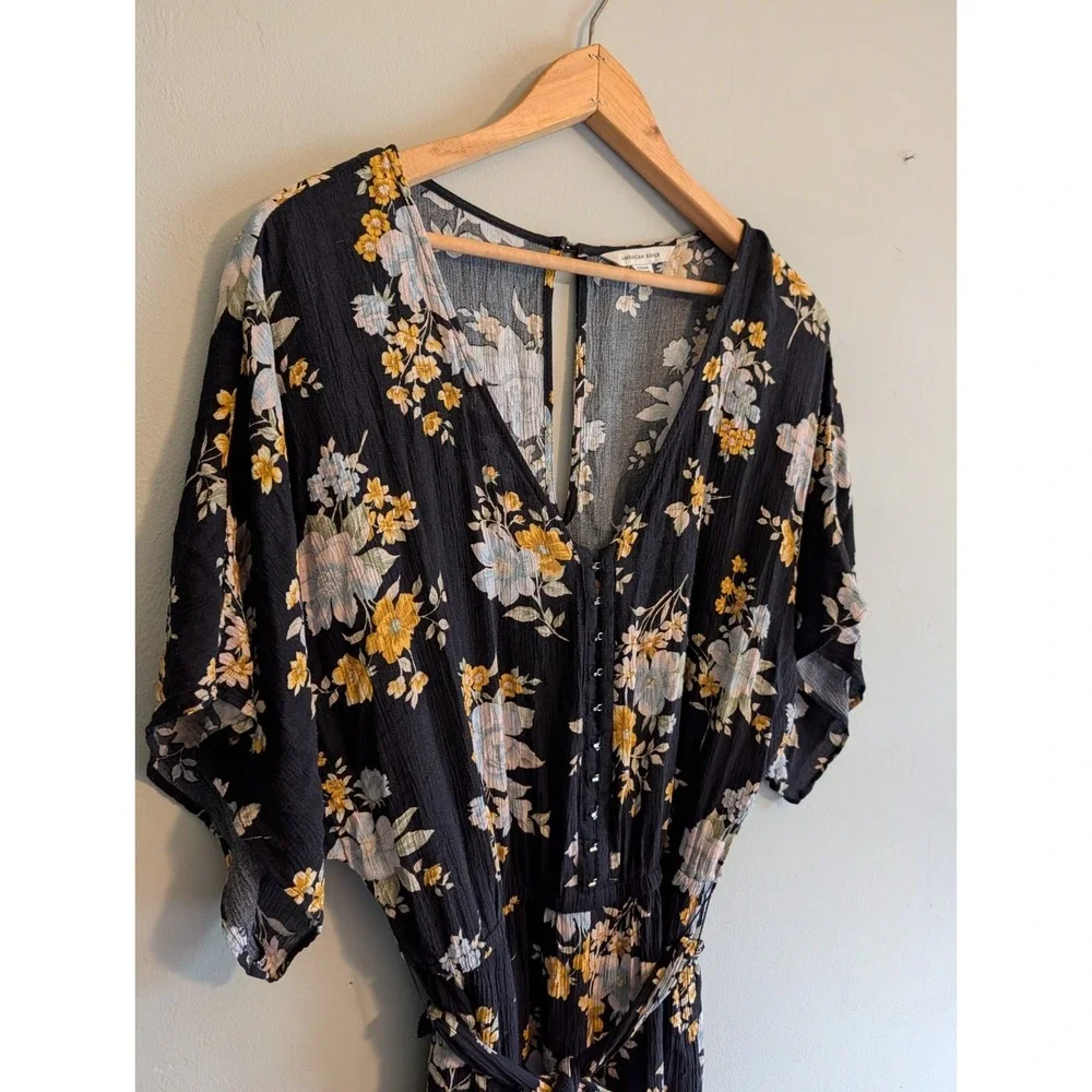 American Eagle Kimono Jumper Black Floral Viscose Sz Med Hook-Eye Front Wide Leg